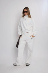 Straight Leg Relaxed_Off White Sweatpant
