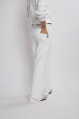 Straight Leg Relaxed_Off White Sweatpant